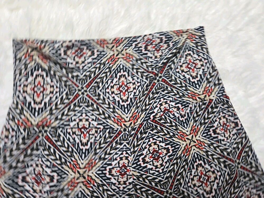 Roz &  Palazzo Geometric Print Stretch Wide-Leg Pull-On Pants Size Medium - Picture 4 of 7